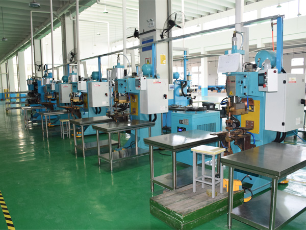 Workshop equipment welding machine